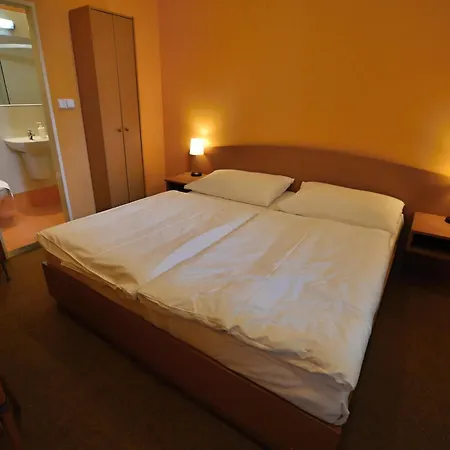 Krakovka 4* Praha