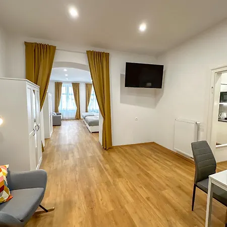 Krakovka 4*